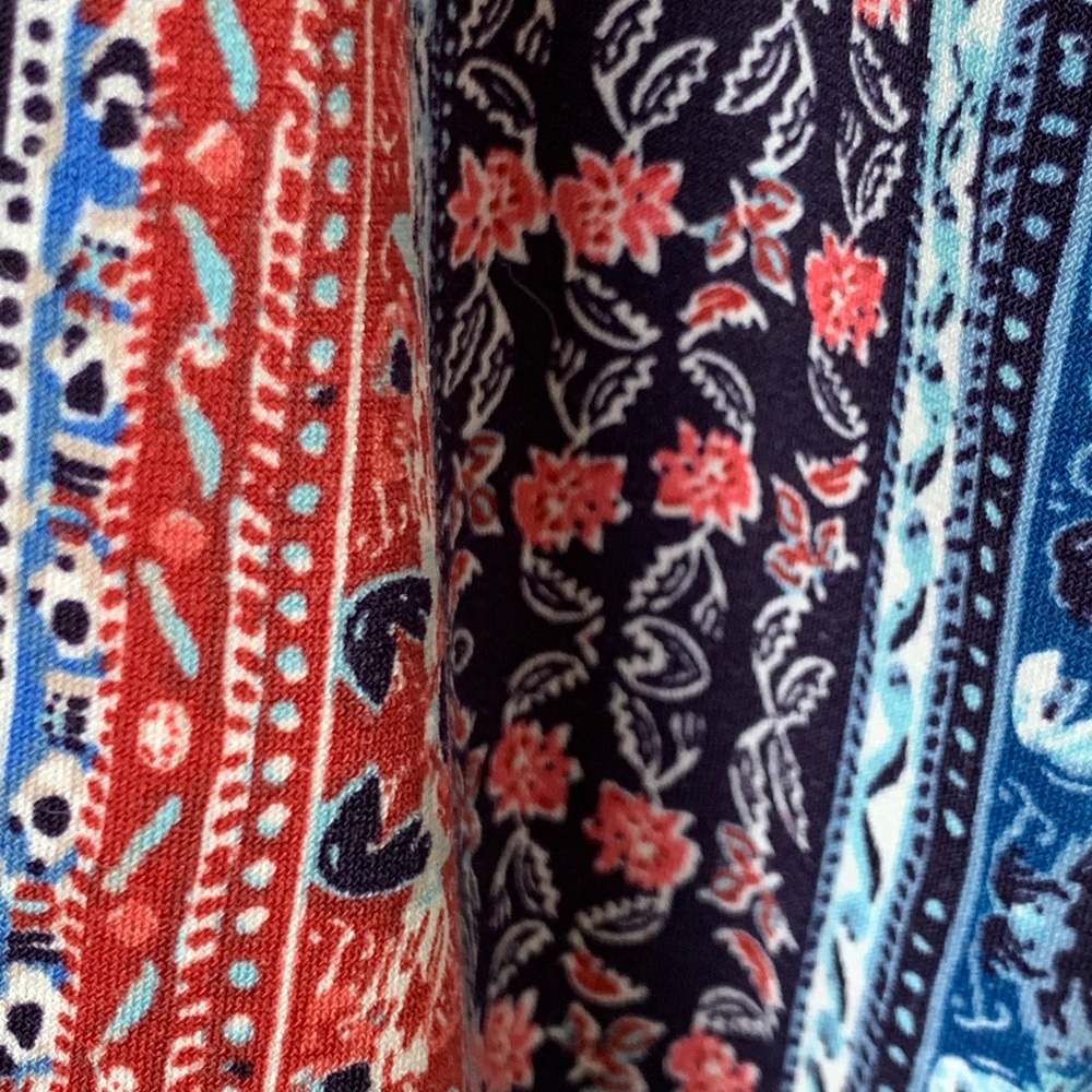 DRESS BARN Women’s Red Blue White Print 3/4 Sleeve Blouse - Picture 4 of 7